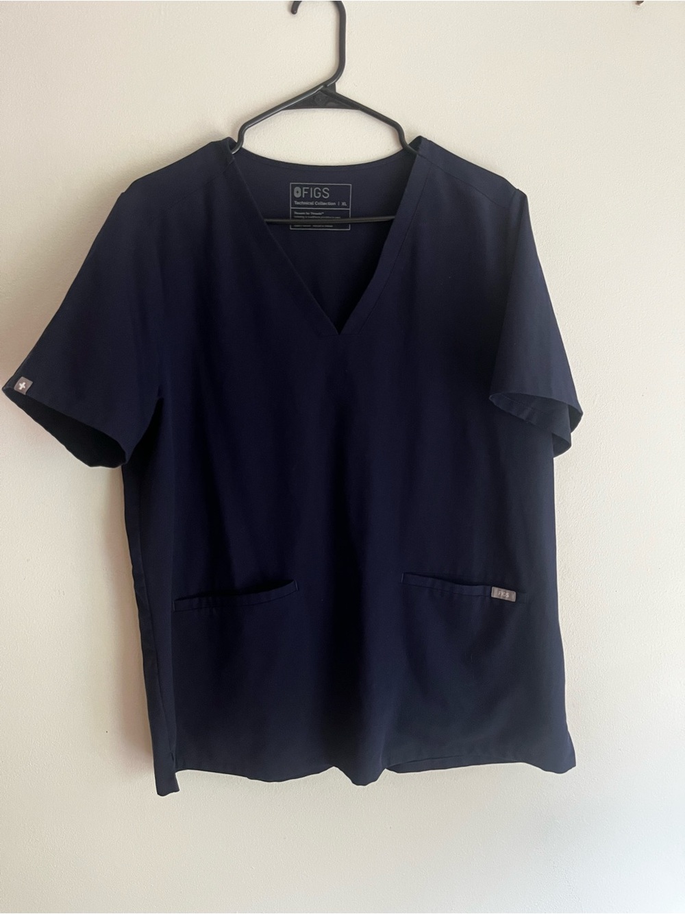 Figs Women's Technical Collection V-Neck Scrub Top - Navy Blue